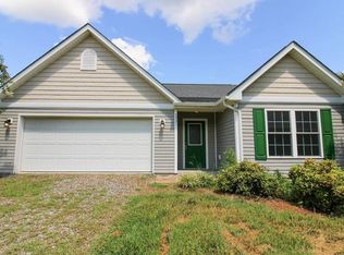 5931 Five Forks Rd, Pamplin, VA 23958