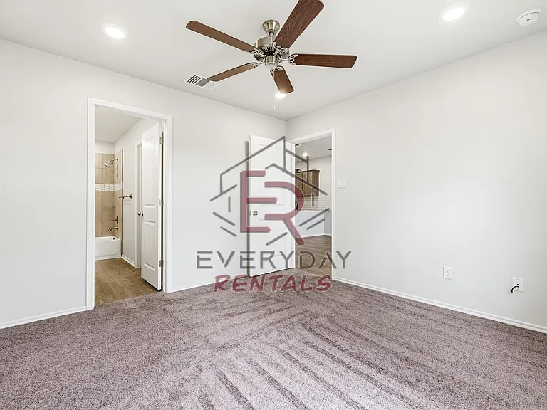 1226 Lexington Dr #B — Photo 15