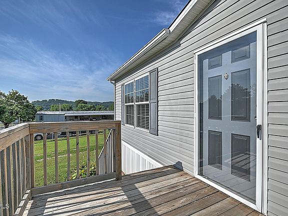 2nd image of 1559 Independence Ave
