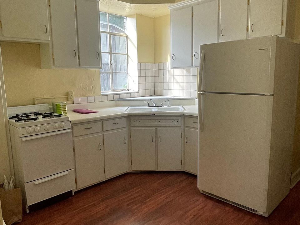 1st image of 2512 State St #1