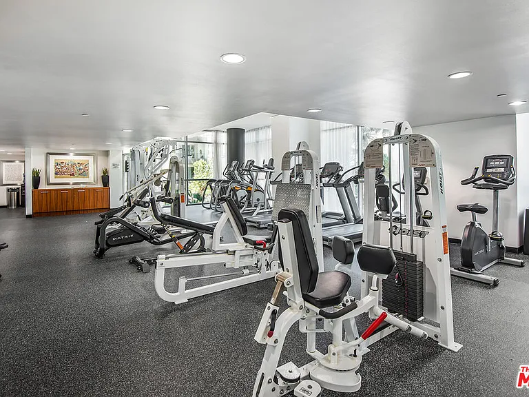 13650 Marina Pointe Dr #905 — Photo 40