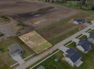 3003 Prairielight Ct, Hiawatha, IA 52233