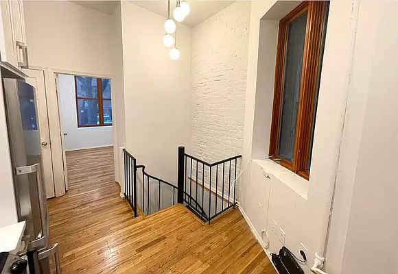 Rented by J PRESTON AND ASSOCIATES INC | media 8