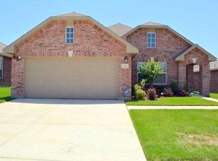 706 Bastrop Dr, Arlington, TX