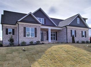 7306 Lanval Dr, Oak Ridge, NC 27310