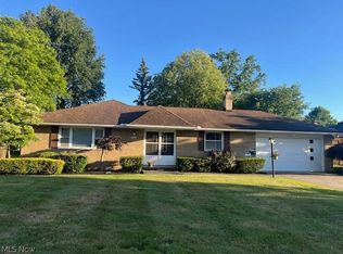 1992 Edenhall Dr, Lyndhurst, OH 44124