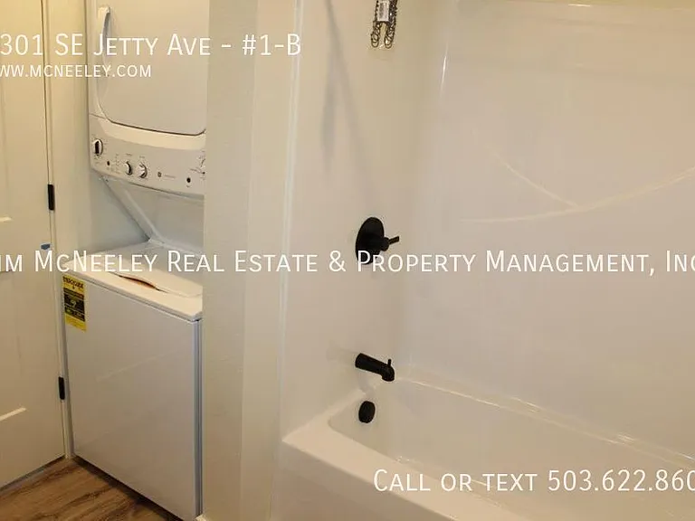 1301 SE Jetty Ave #1-B — Photo 9