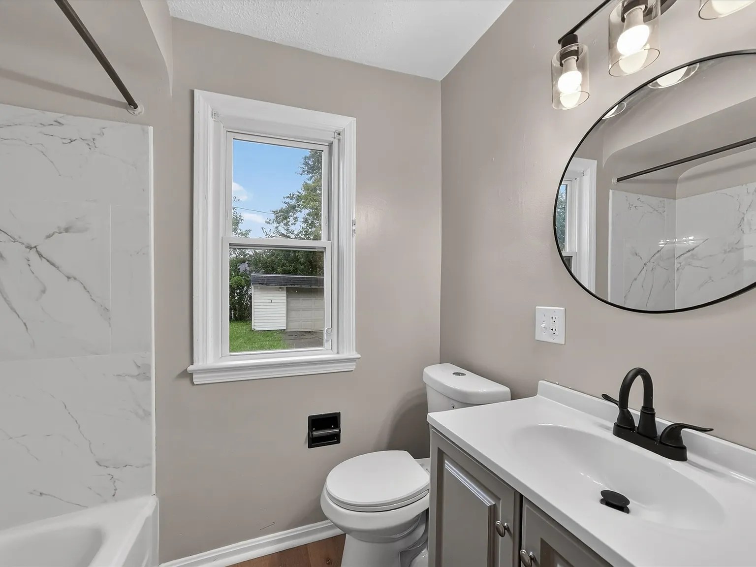 3 bed, 1157 sqft, $1,650 — Photo 2