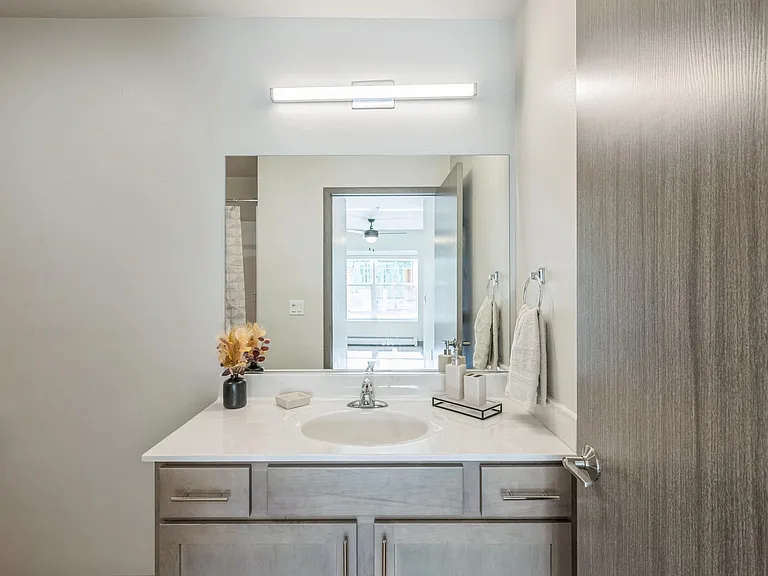1160 Richard St #10 — Photo 10
