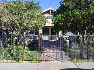 219 W 51st St, Los Angeles, CA, 90037