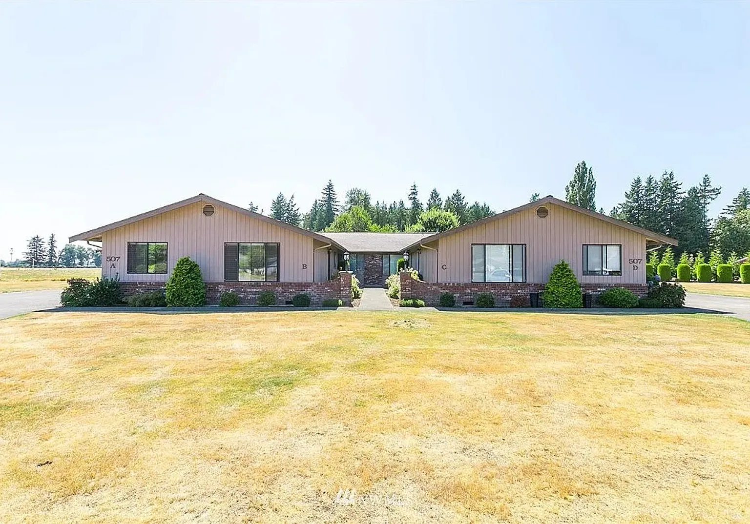 Adorable 2 Bedroom in Lynden! — Photo 2