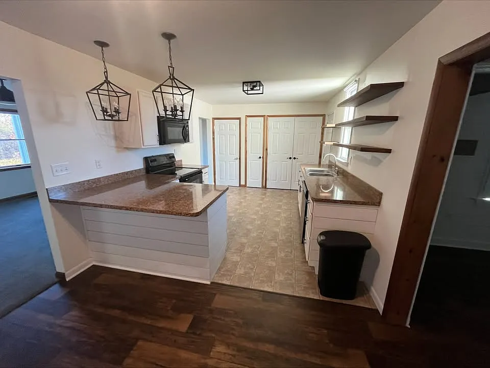 1247 Oldfield Point Rd — Photo 4