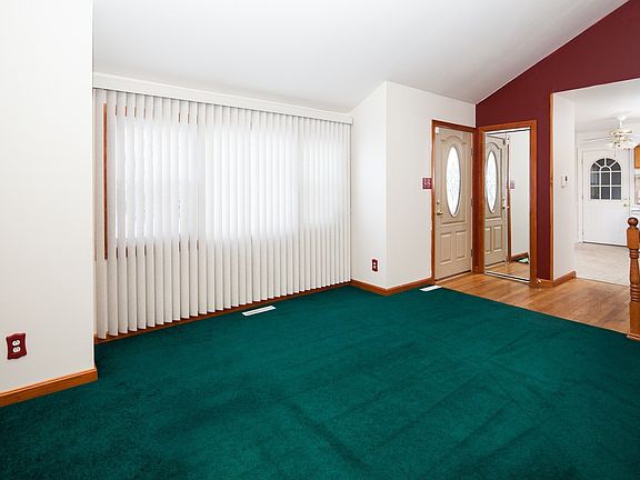 5th image of 225 Brennen Dr