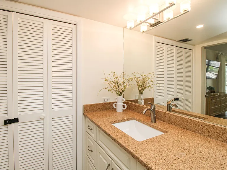 1686 Blue Point Ave #B7 — Photo 44