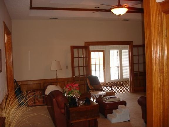 5th image of 701 Jay Ave