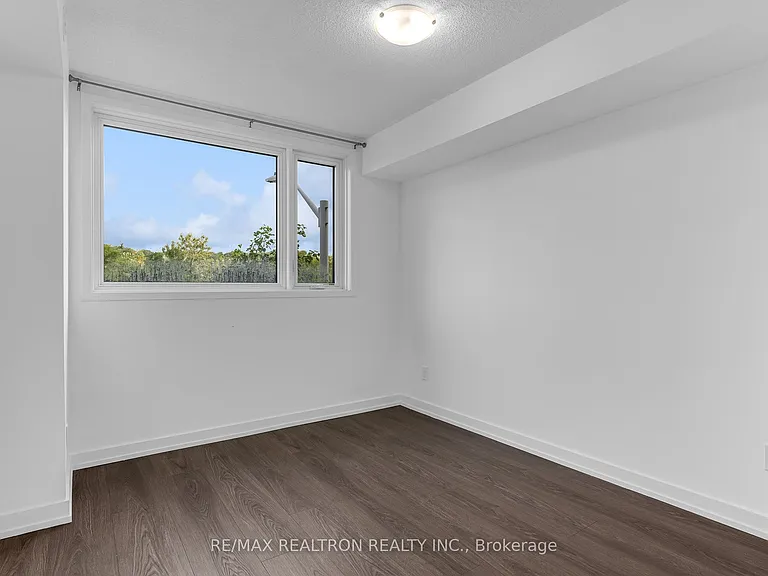 1135 Cooke Blvd #114 — Photo 11