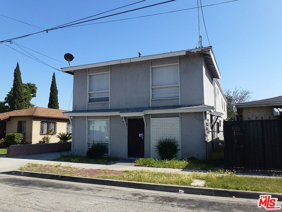 2nd image of 3242 Hill St