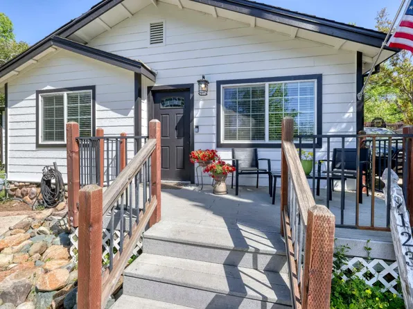 9123 Valley View Dr, Newcastle, CA 95658