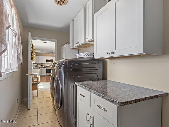 5th image of 1286 Island Road