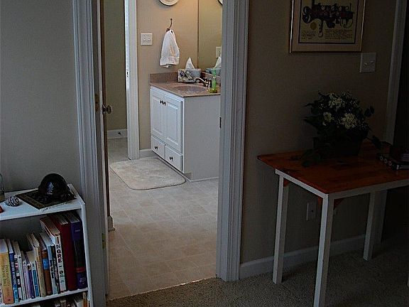 Guest Room/Bath