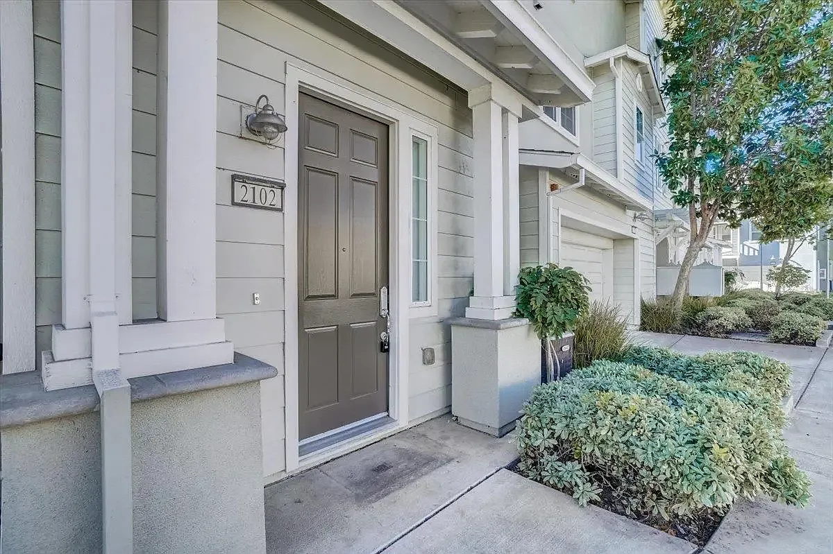 2 bed, 1144 sqft, $3,650 — Photo 2