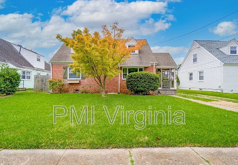 7805 Sheryl Dr — Photo 3