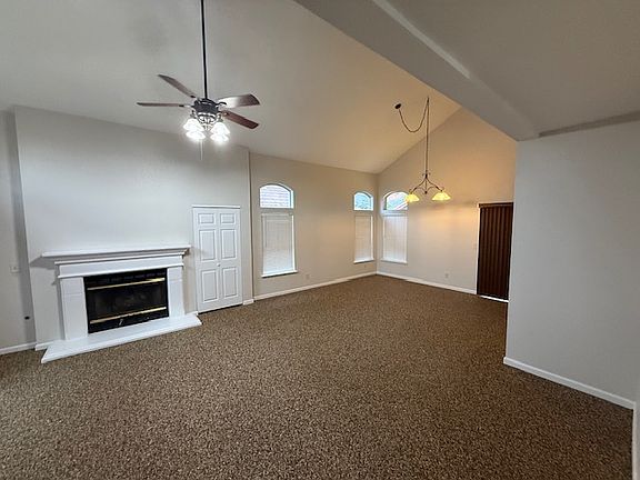 3rd image of 2557 Roberts Ave