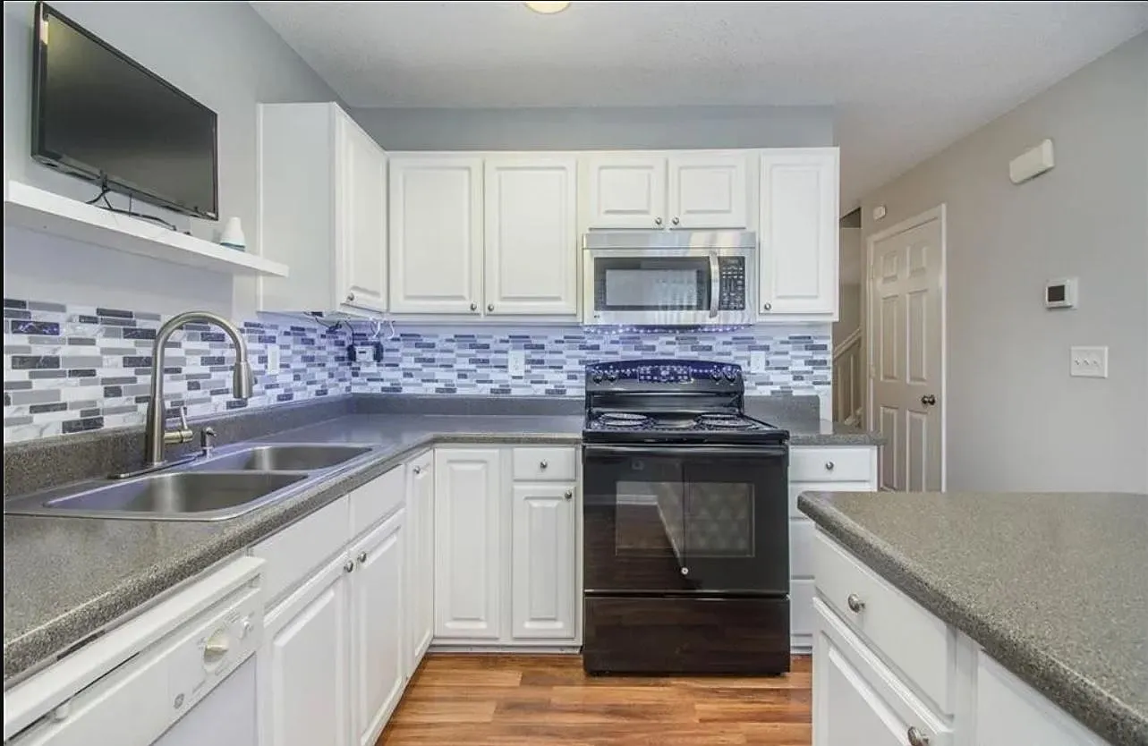 10519 Yellow Rose Lane - 1 — Photo 4