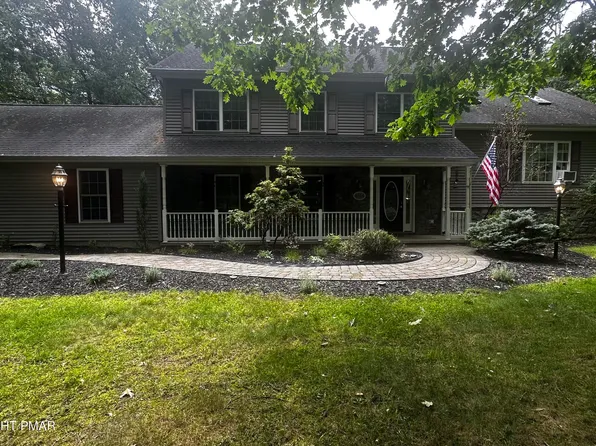 6164 Starlight Ct, Swiftwater, PA 18370