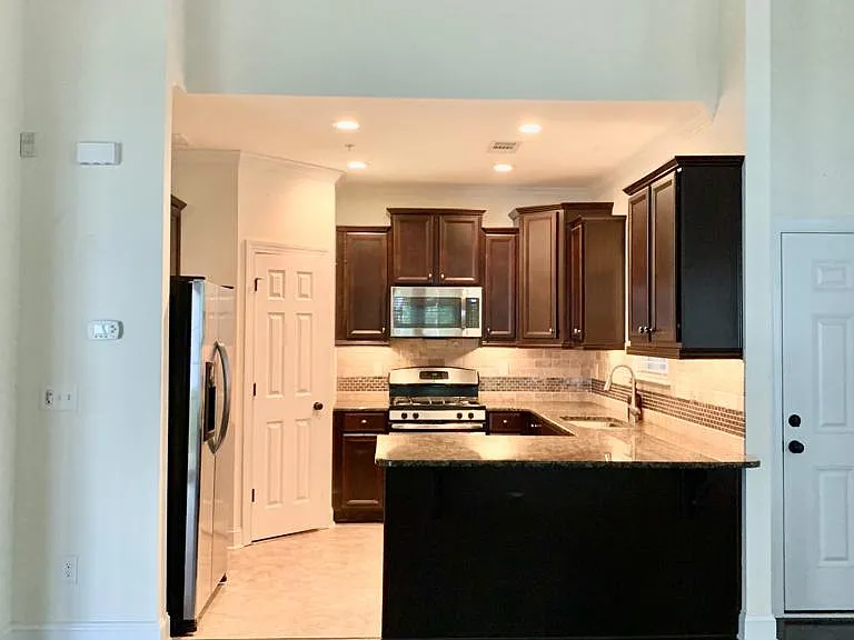 15425 Barossa Valley St — Photo 3