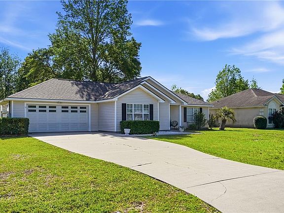 3rd image of 324 Crossbridge Dr