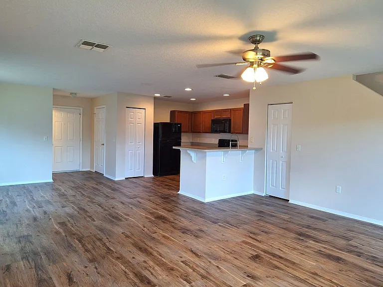550 Mount Olympus Blvd #2 — Photo 6