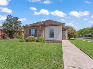 9099 Lake Mist Dr, Baton Rouge, LA 70810