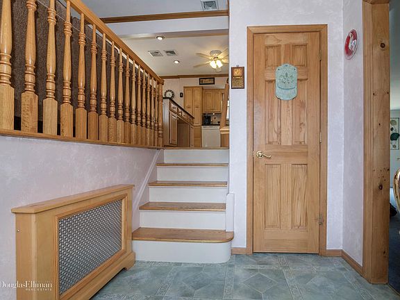 3rd image of 62 Marilynn St