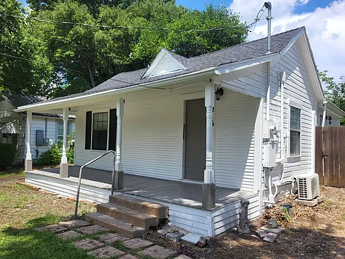 216 Highland Ave Photo 1