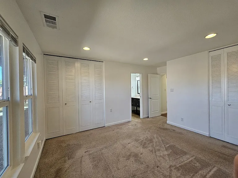 5926 S Willow Way — Photo 6