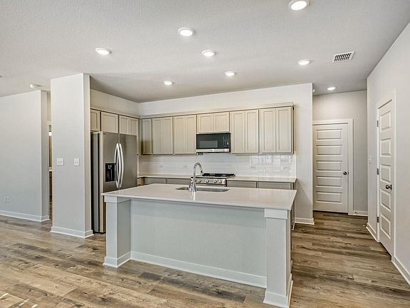 4th image of 3208 Canyon River Ln