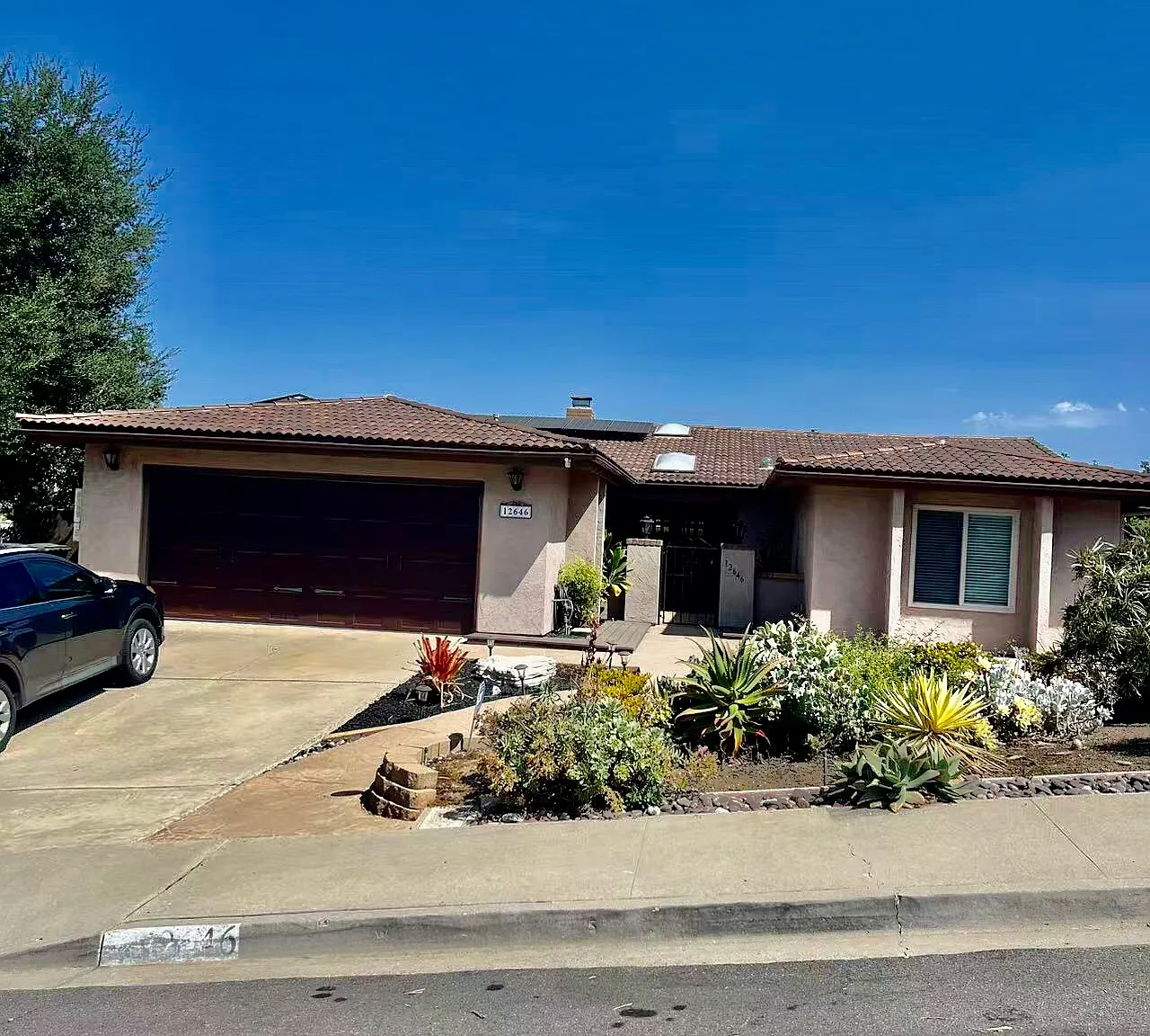 4 bed, 2369 sqft, $4,495 — Photo 1