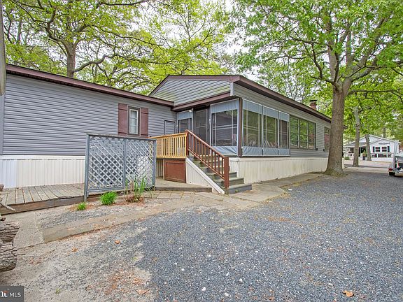 3rd image of 34999 Oak Dr