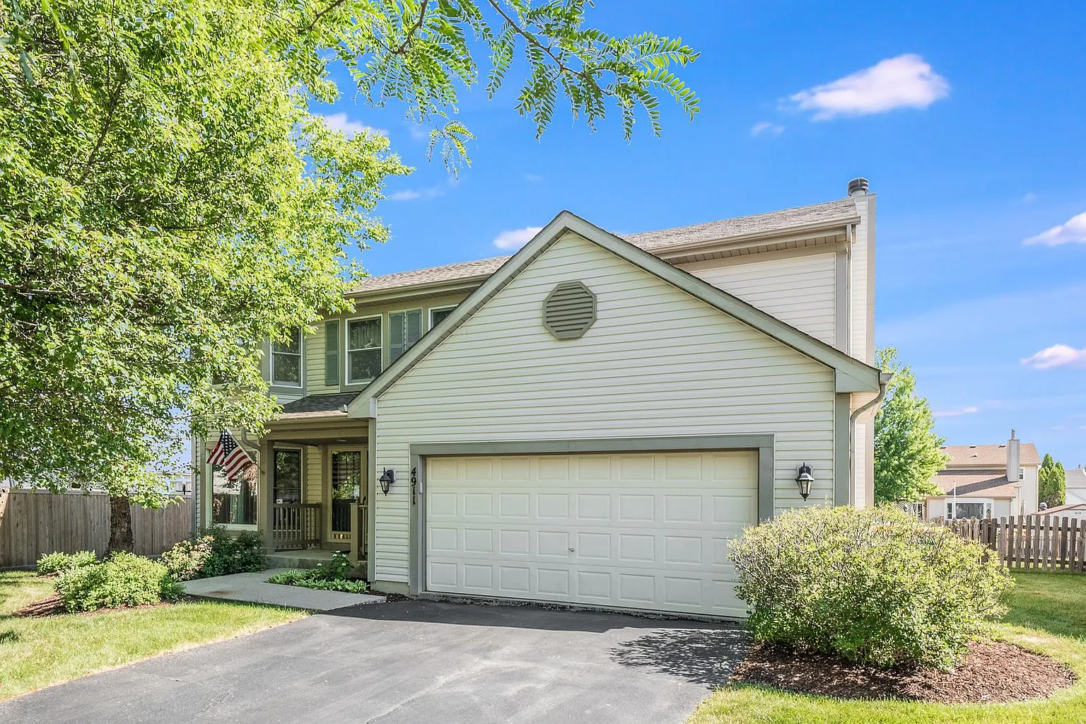 4911 Clover Ln photo 1