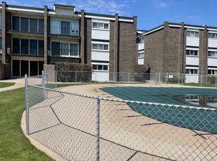 10109 Cherry Pkwy APT M10, Skokie, IL
