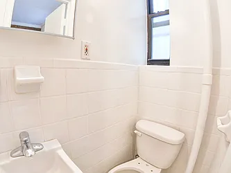 Rented by Urban Real Estate Inc