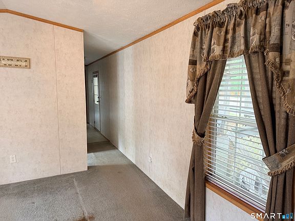 3rd image of 372 Scantic Road lot 3