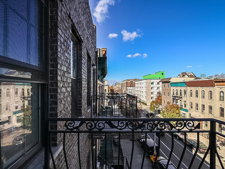 820 Knickerbocker Ave #3R — Photo 10