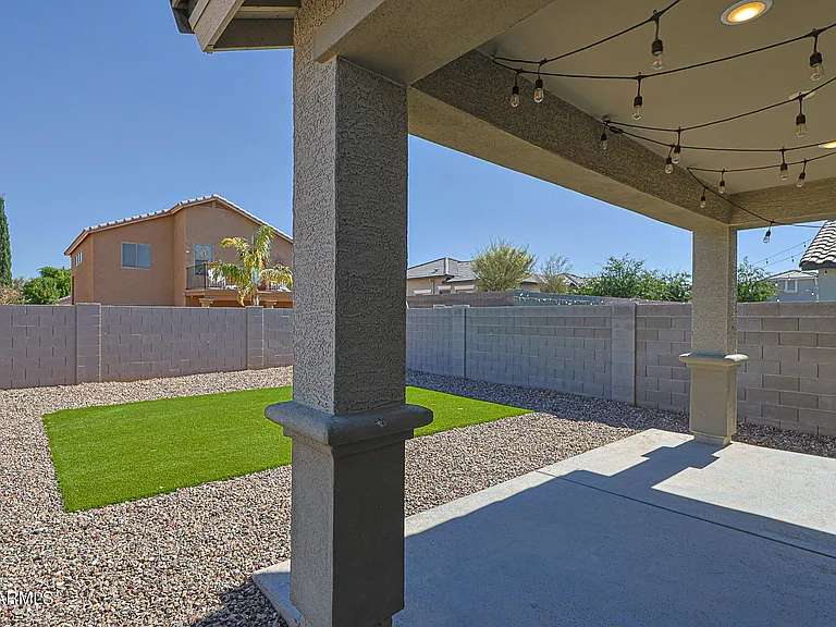 15269 W Pierce St — Photo 29
