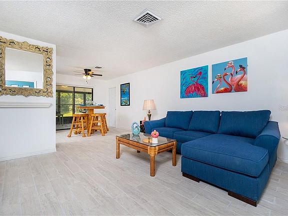5th image of 8599 Alam Ave