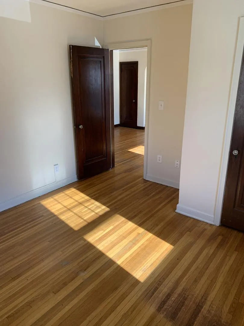 1642 Charles Ave. - 101 — Photo 2