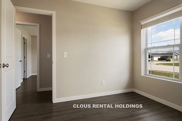 1754 Finch Dr — Photo 12