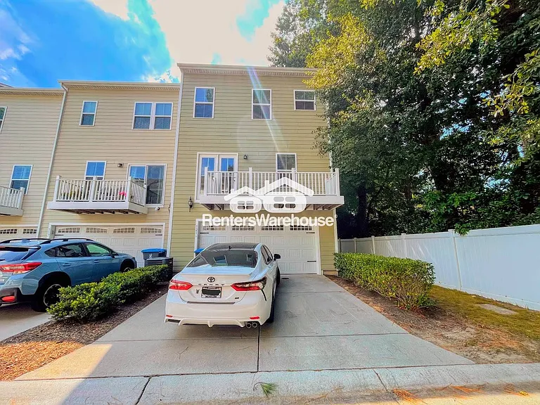 521 Charles Porteus Ln — Photo 35