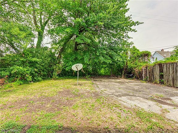 4th image of 9809 Hilgert Dr